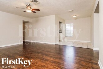 8026 N Ola Ave in Tampa, FL - Building Photo - Building Photo