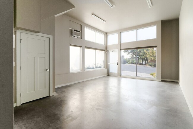 1626 E Yesler Way in Seattle, WA - Building Photo - Building Photo