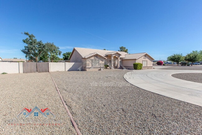 8760 E Winnston Cir in Mesa, AZ - Building Photo - Building Photo