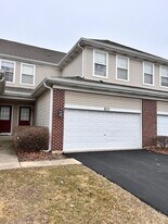 623 Waterview Ct in Naperville, IL - Building Photo