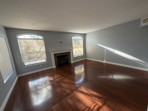 9648 Silver City Dr in Las Vegas, NV - Foto de edificio - Building Photo