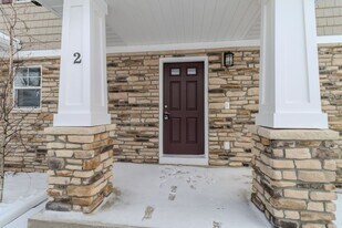 1502 Simsbury St in Traverse City, MI - Building Photo