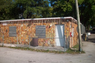 1899-1901 NW 9th St in Pompano Beach, FL - Building Photo - Building Photo