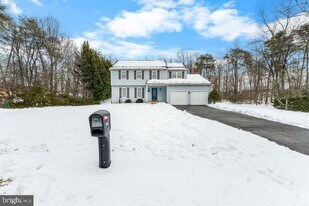 8009 Frontier Dr in Severn, MD - Building Photo