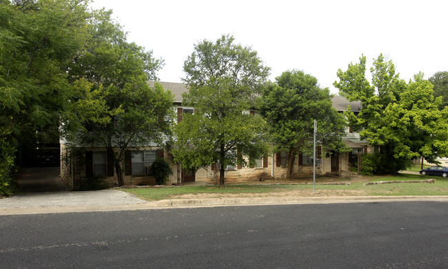 301 E 33rd St in Austin, TX - Building Photo - Building Photo