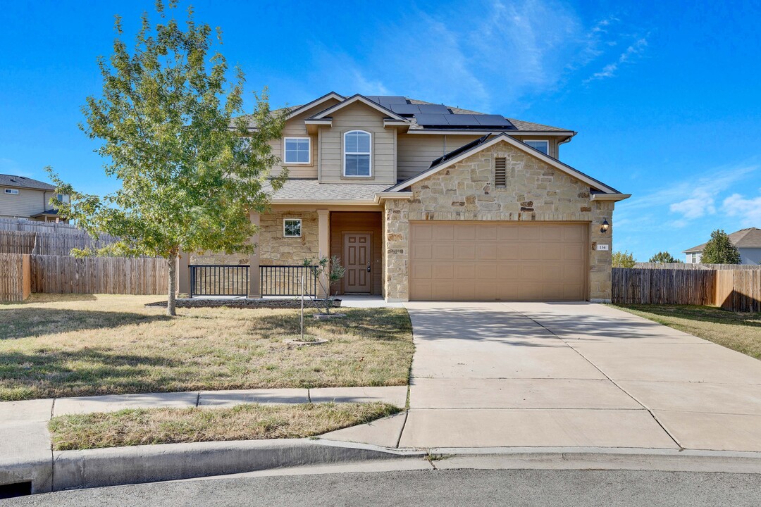 134 Leon River Loop in Hutto, TX - Foto de edificio