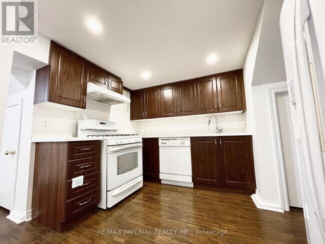 254 Browndale Crescent in Richmond Hill, ON - Building Photo - Building Photo