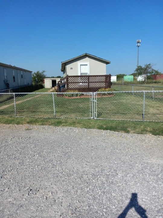 2504 SW Jefferson Ave in Lawton, OK - Building Photo