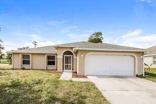 16 NE 20th Ct in Cape Coral, FL - Building Photo