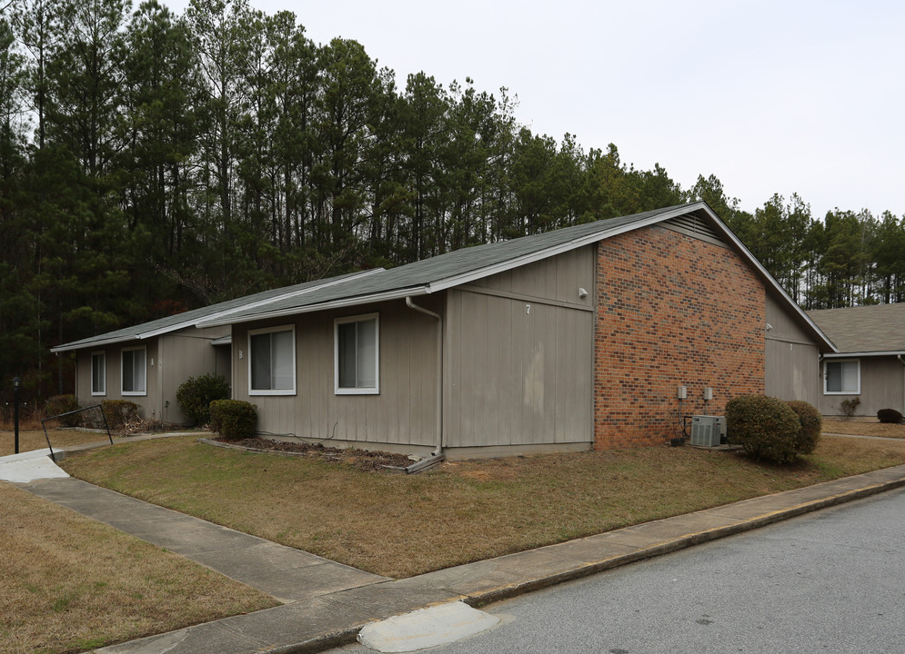 Stonewood Apartments in Phenix City, AL - Building Photo