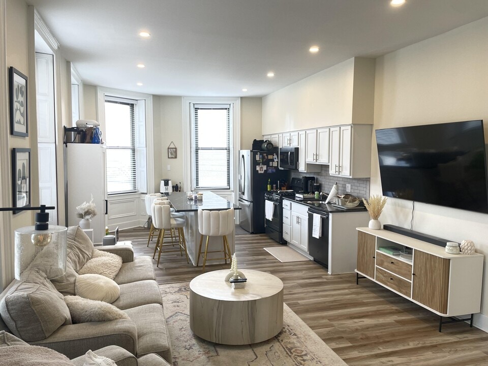 4401 Butler St, Unit Floor #2 in Pittsburgh, PA - Building Photo