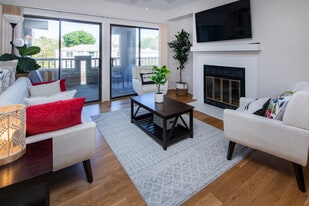 212 W 10th St, Unit 17 in Charlotte, NC - Building Photo