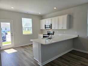 77 Bonaparte St in Wilmington, NC - Building Photo - Building Photo