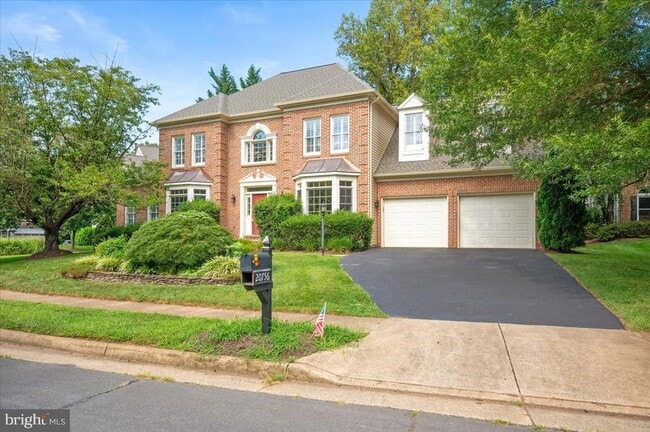 20756 Eastlake Ct in Sterling, VA - Building Photo - Building Photo
