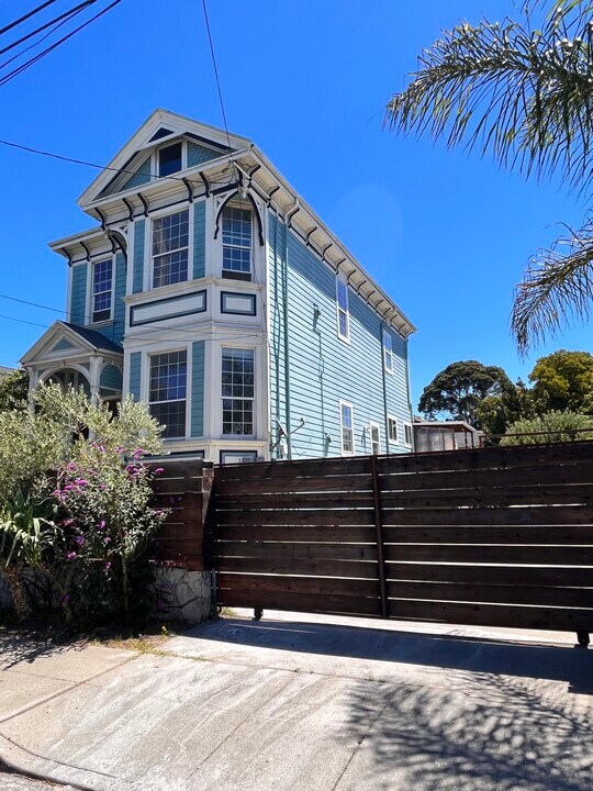 1622 center st, Unit 1622 #1 in Oakland, CA - Foto de edificio