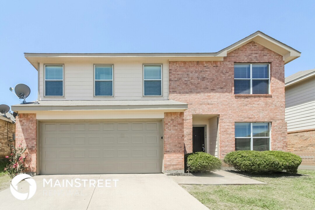 166 Washington Way in Venus, TX - Building Photo