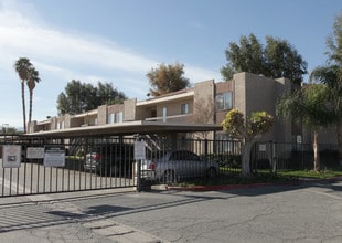 Edencrest Apartments in Indio, CA - Building Photo - Building Photo