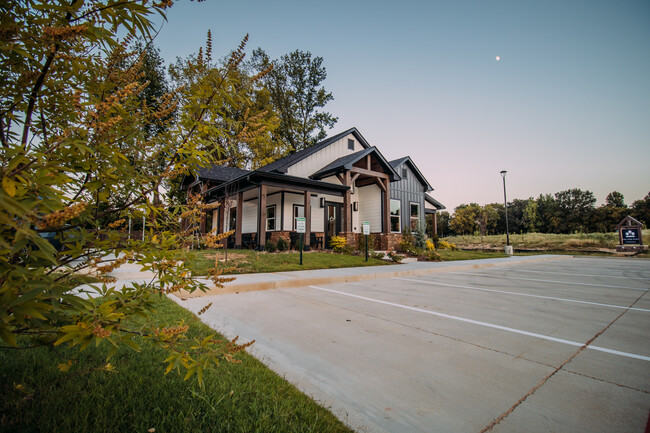 One Park Place Apartments in Mineola, TX - Building Photo - Building Photo