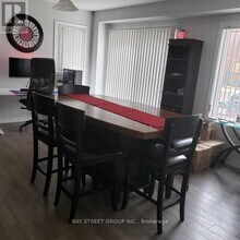 1574 Farmstead Dr in Milton, ON - Building Photo - Building Photo