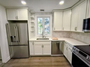 7 East St, Unit Unit #2 in Providence, RI - Building Photo - Building Photo