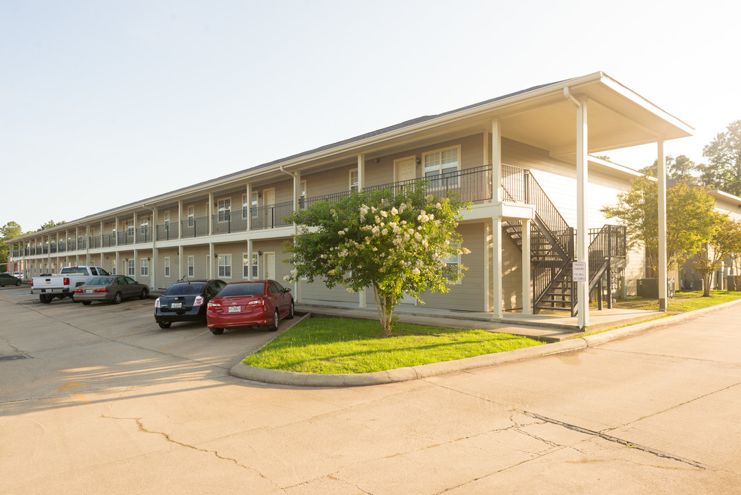 4640 Common St in Lake Charles, LA - Foto de edificio