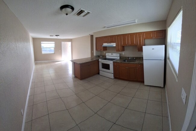 2820 Avenue S, Unit #14 in Riviera Beach, FL - Building Photo - Building Photo