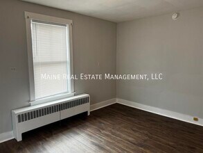 101 Cedar St in Bangor, ME - Building Photo - Building Photo