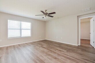 1617 Strathmore Cir in Mount Dora, FL - Building Photo - Building Photo