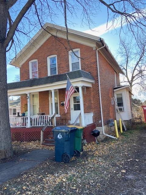 82 W Division St, Unit Apt 3 Upper in Fond du Lac, WI - Foto de edificio