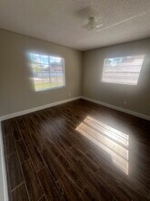 7506 N Thatcher Ave in Tampa, FL - Building Photo - Building Photo