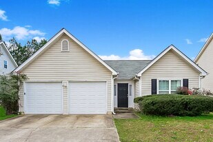 6671 Biscayne in Rex, GA - Building Photo
