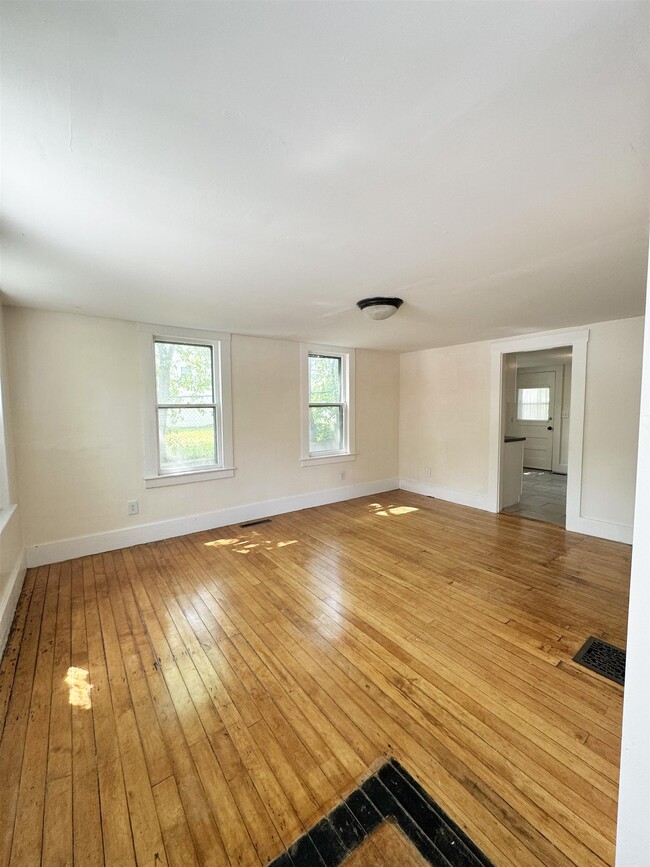48 New York St in Dover, NH - Building Photo - Building Photo