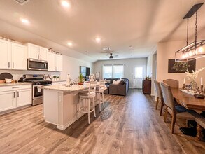 5507 Stormie Keep in San Antonio, TX - Building Photo - Building Photo