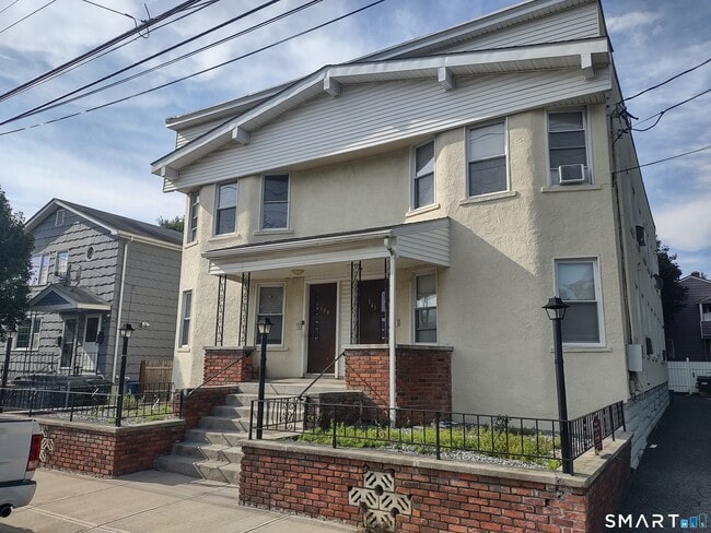 property at 139 Pennsylvania Ave