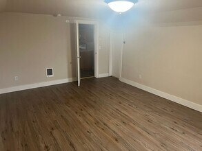 2111 State Ave NE in Olympia, WA - Building Photo - Building Photo