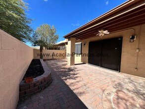 745 W Sunlight Ln in Tucson, AZ - Building Photo - Building Photo