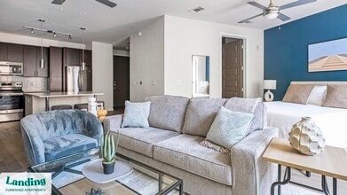 825 Usener St in Houston, TX - Building Photo - Building Photo