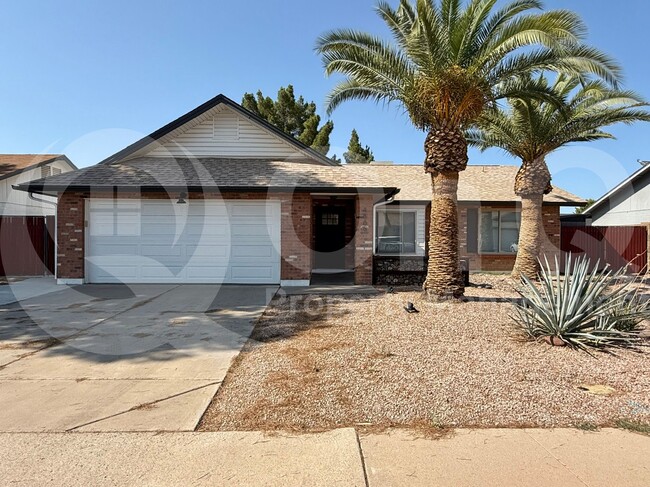 property at 4866 E Encanto St
