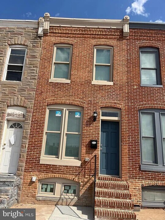 2208 Henneman Ave in Baltimore, MD - Building Photo