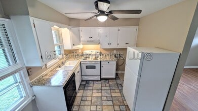 914 Rutledge Annex in Hendersonville, NC - Building Photo - Building Photo