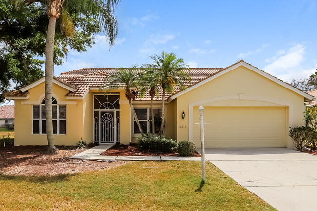 property at 6615 Oakbrooke Cir