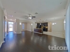 33931 Emerald Pond Loop in Leesburg, FL - Building Photo - Building Photo