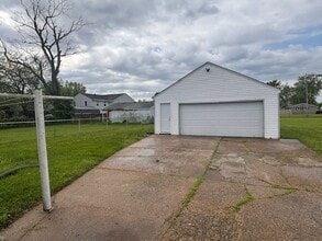 1619 W 22nd St in Lorain, OH - Building Photo - Building Photo