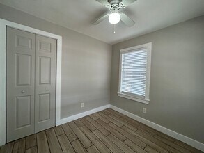 703 E Hanlon St in Tampa, FL - Foto de edificio - Building Photo