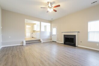 675 Moonlight Way in Suwanee, GA - Building Photo - Building Photo