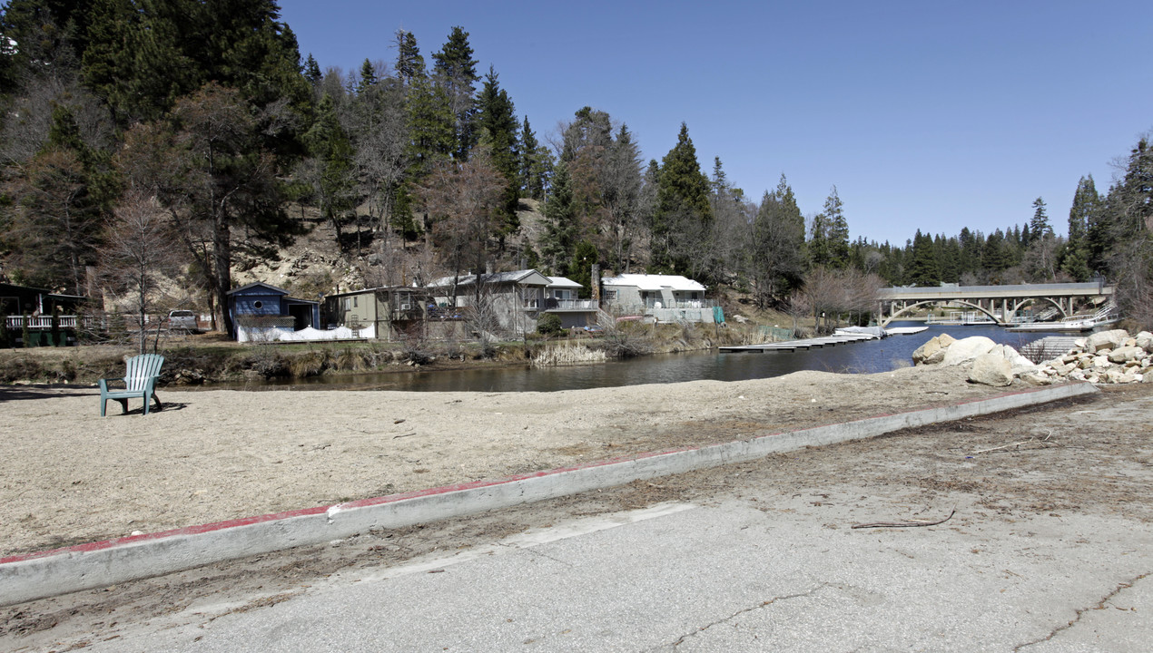 Creekside Trailer Park in Lake Arrowhead, CA - Building Photo