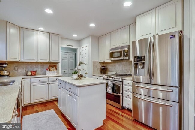 2308 Popkins Ln in Alexandria, VA - Building Photo - Building Photo