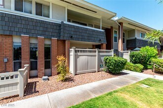 650 Oakmont Ave in Las Vegas, NV - Building Photo - Building Photo