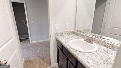 25 Miller Lake Ct in Covington, GA - Building Photo - Building Photo