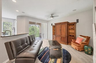 8228 Villa Grande Ct in Sarasota, FL - Building Photo - Building Photo
